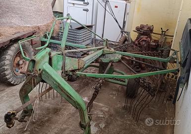 Deutz Fahr Rastrelliera gira fieno