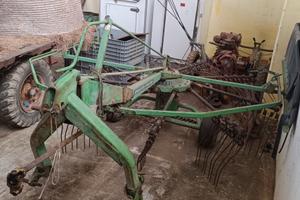 Deutz Fahr Rastrelliera gira fieno