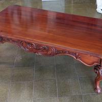 Tavolino in legno massello