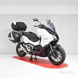Honda Forza 750