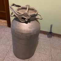 bidone del latte 