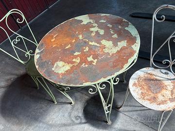 Tavolo in ferro battuto