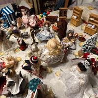 Bambole doll house originali 23 pezzi piu mobilio