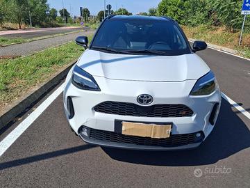 Privato vende  Toyota yaris cross Gr
