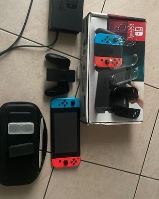Nintendo Switch con accessori extra PREZZO TRATTAB