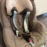 Seggiolino auto con isofix incluso