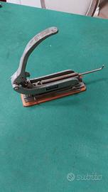 antica spillatrice da scrivania