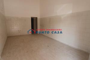 PIAZZA VITTORIO - Locale commerciale di 40mq ca