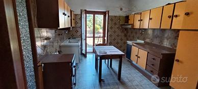200 mq giardino si residenza si stranieri!!
