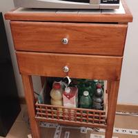 carrello da cucina con cassetti in legno 