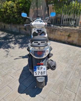 beverly 300 ie polacco
