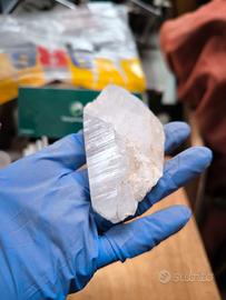 cristallo di quarzo grezzo 