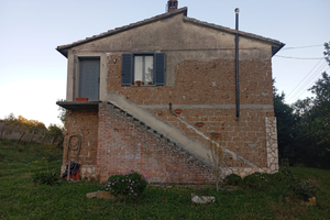 Casale da reistrutturare