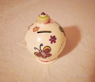 Salvadanaio in ceramica per bambini dipinto a mano