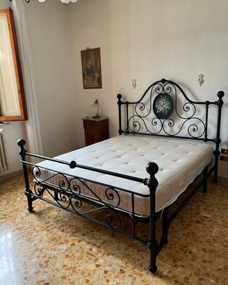 Letto+materasso (vendibili separatamente)