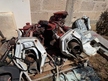 Coppia di motori con piede VOLVO