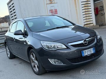 Opel Astra 1.7 CDTI 110CV 5 porte Cosmo