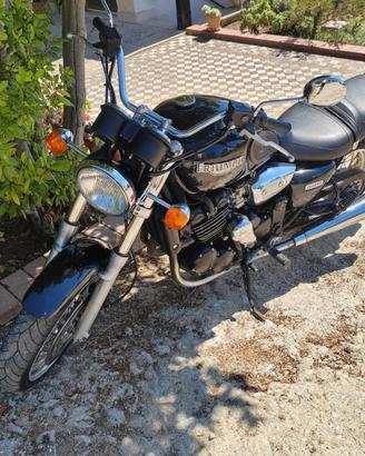 Triumph Legend 900