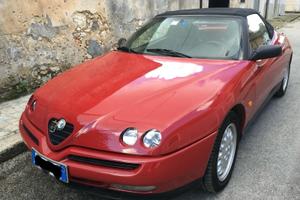 Alfa Romeo Spider 2000L Twin Spark 916