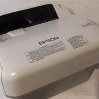 Proiettore Epson ottica ultra corta 3300 ANSI lume