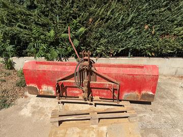 Pala posteriore per trattore