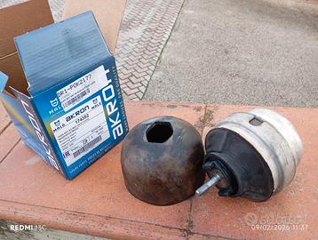 supporto motore audi a4 avant anno 2008/09