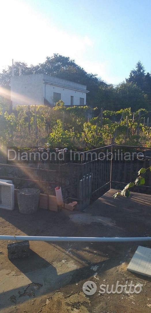 Terreno con fabbricato a Linguaglossa - Vista 4