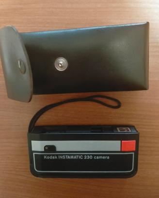 Macchina fotografica Kodak Instamatic 230 Vintage 