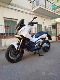 X adv 750 Nuovissimo 3600km