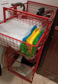 mobiletto in metallo con cassetti 