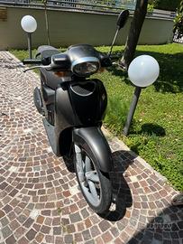 Aprilia Scarabeo 50 - 2012