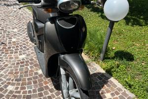 Aprilia Scarabeo 50 - 2012