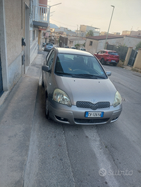 Toyota yaris 1.0 benzina
