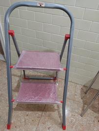 Scala 2 gradini con funzione anche di sedia