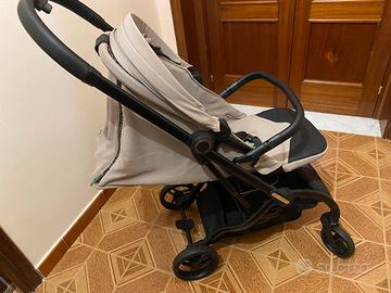 Passegino fronte strada/fronte mamma