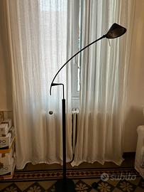 Lampada da terra Nestore Artemide