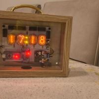 Orologio con valvole Nixie