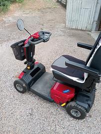 Scooter elettrico per anziani