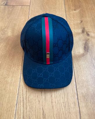Cappello con Berretto Gucci.