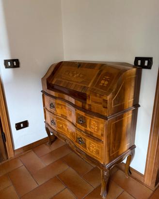 Mobile antiquariato