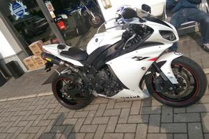 Yamaha R1