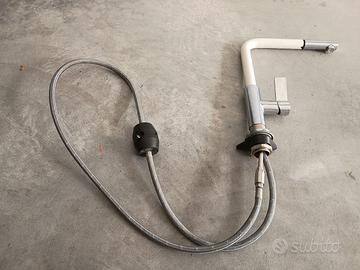 Rubinetto cucina con doccetta Franke