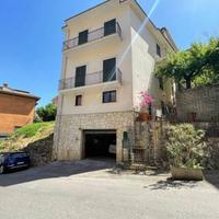 Cielo terra indipendente con garage giardino e ter
