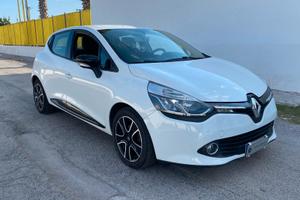 Renault Clio 1.2 75CV 5 Porte Costume National