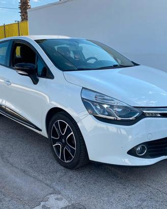 Renault Clio 1.2 75CV 5 Porte Costume National