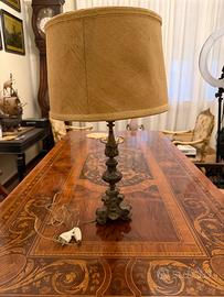 Lampada da tavolo vintage in stile barocco