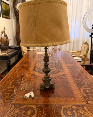 Lampada da tavolo vintage in stile barocco