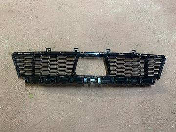 51118070941 Griglia paraurti centrale BMW 1 F40