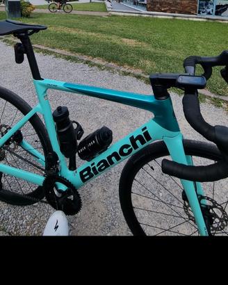 Bianchi Oltre Race 105 di2