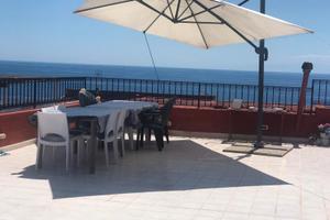 Morfeocentro 42 in centro con vista mare